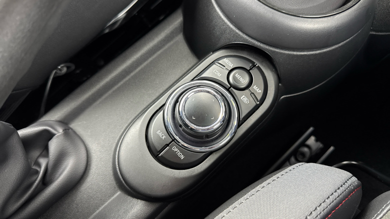 MINI Hatchback 1.5 Cooper Sport 3dr Auto [Nav Pack] Petrol Hatchback